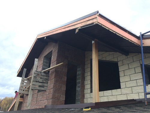 Подшивка свесов крыши в Жодино